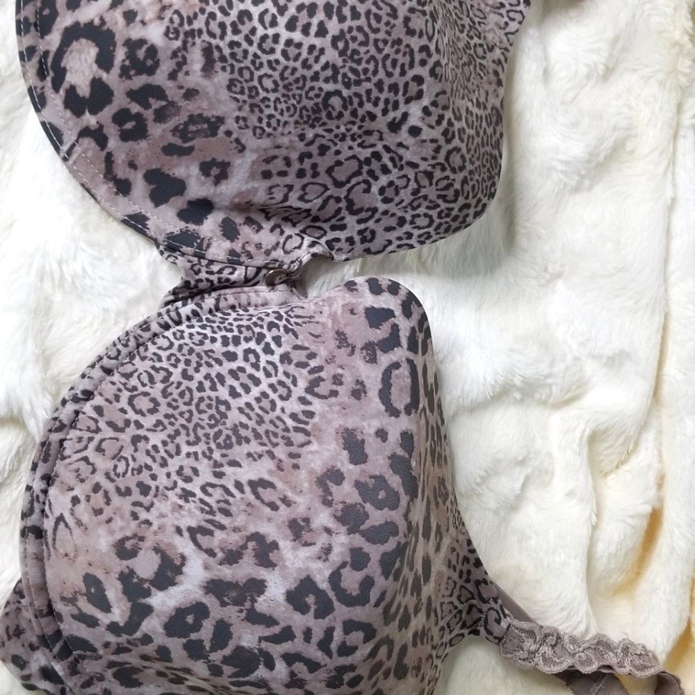 Nordstrom Natori Leopard Bra Size 38DDD